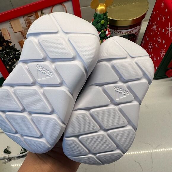 Infant Disney adidas monofit Minnie Mouse. Size 4. Never worn. - Picture 6 of 8